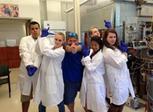 Poutsma's lab poses during a summer research session. COURTESY PHOTO / Poutsma Group Homepage