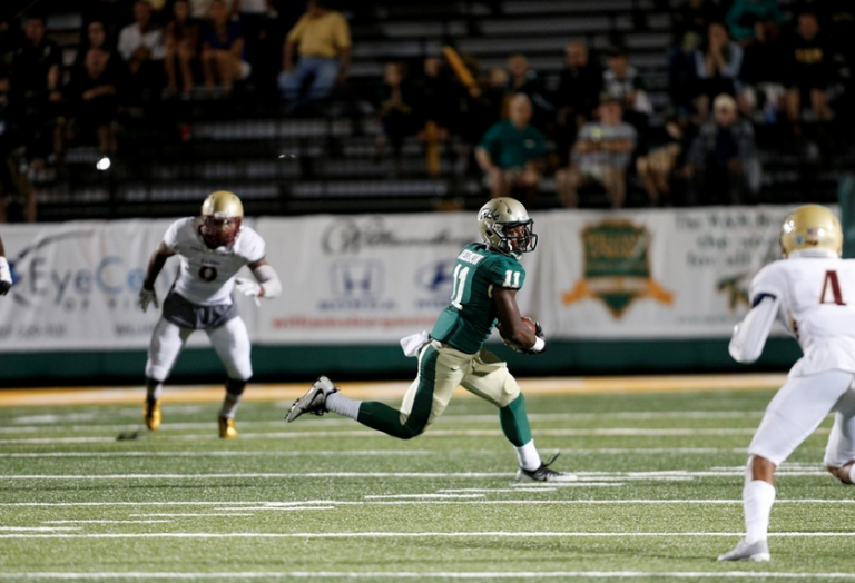 Football: No. 8 College falls to Elon 27-10 in CAA opener