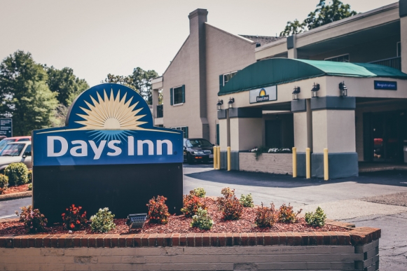 Making a hotel a home: City Council votes 4-0 to allow William and Mary Real Estate Foundation to move ahead with purchase of Days Inn