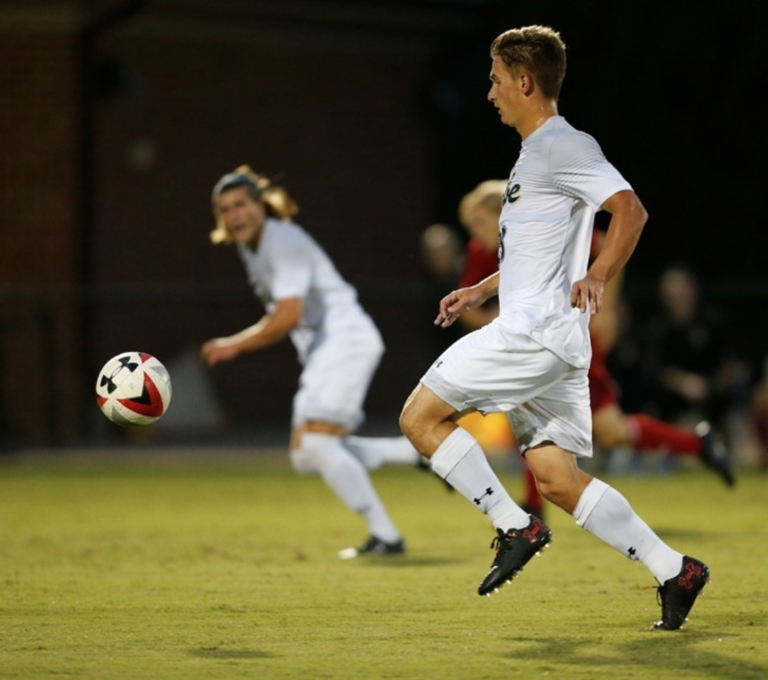 Men’s Soccer: College conquers Colonials, ties Drexel 0-0