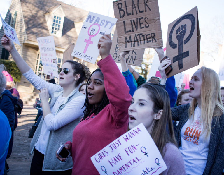 2,000 gather, march on DoG Street: Second Women’s March in Williamsburg brings national event to campus