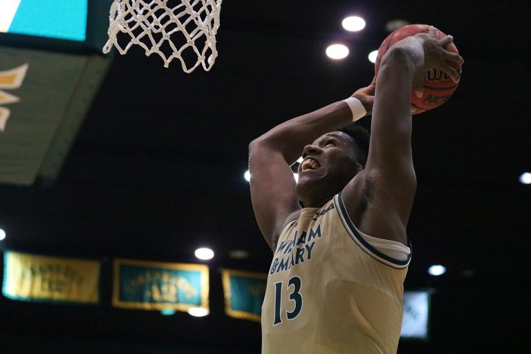 Knight scores 35, leads Tribe to victory against Elon