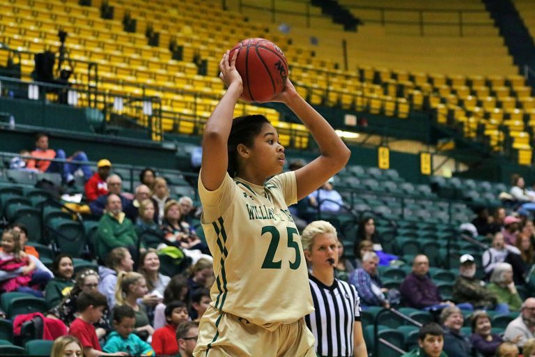 Women’s basketball: College retains 3-0 record with road victory