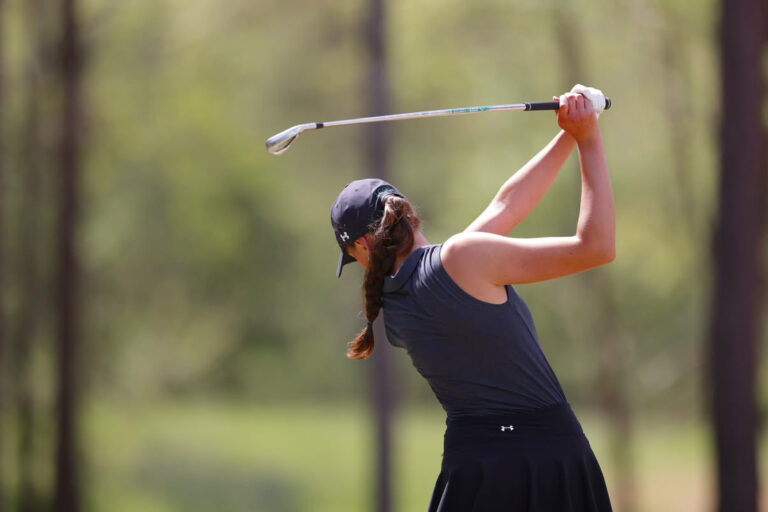 Men’s and women’s golf record strong performances